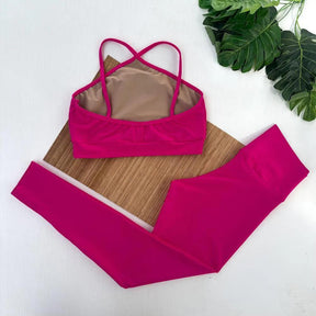 Top triangulo + calça basic